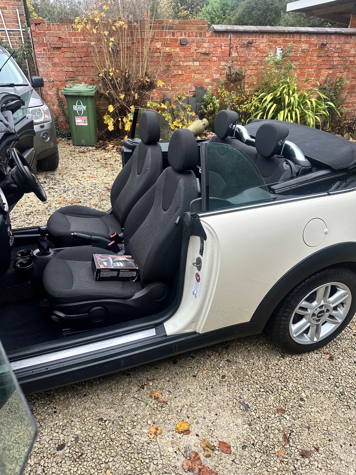 Used MINI Convertible 2012 for sale - 76545722: Photo 28
