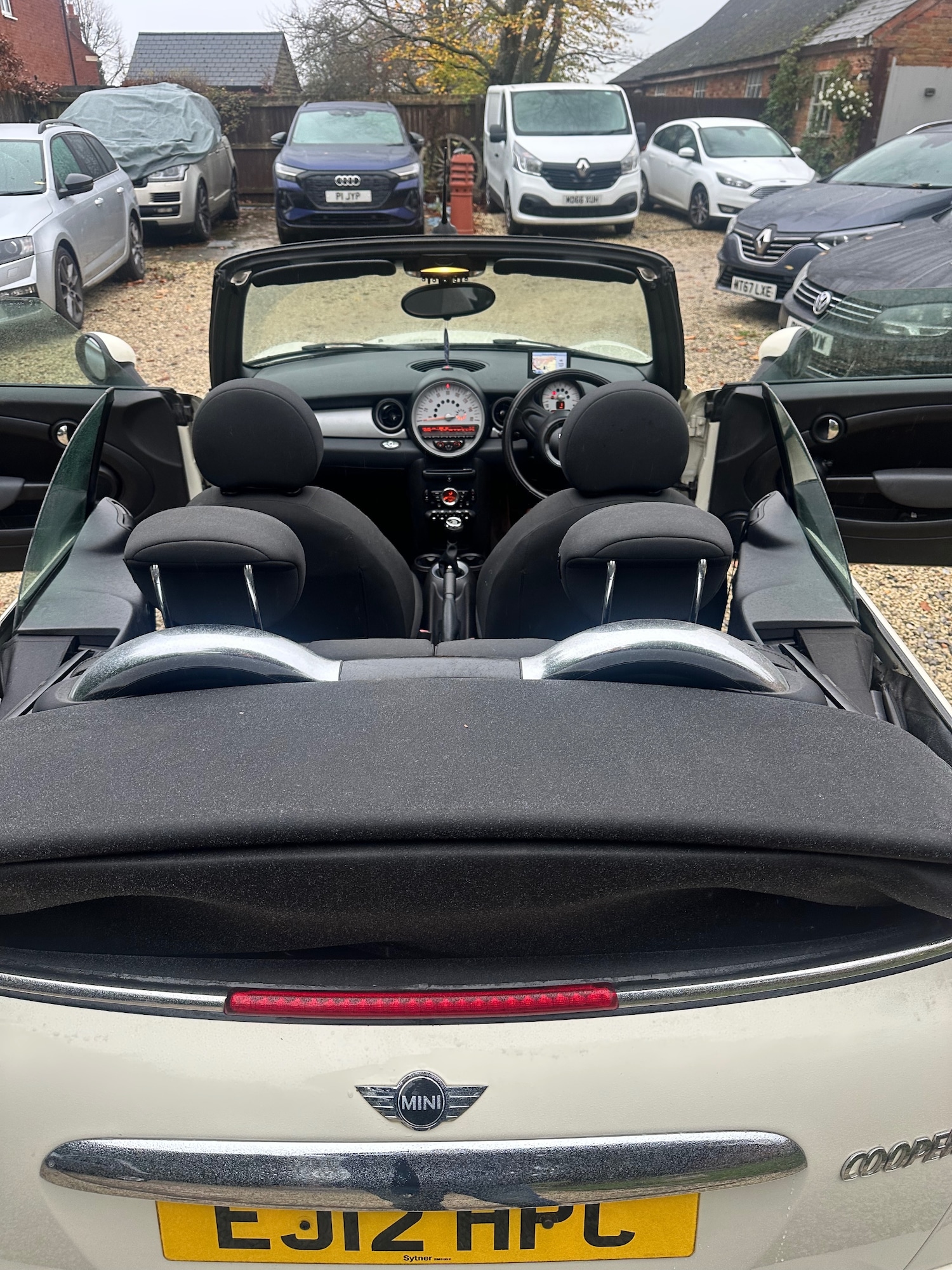 Used MINI Convertible 2012 for sale - 76545722: Photo 37