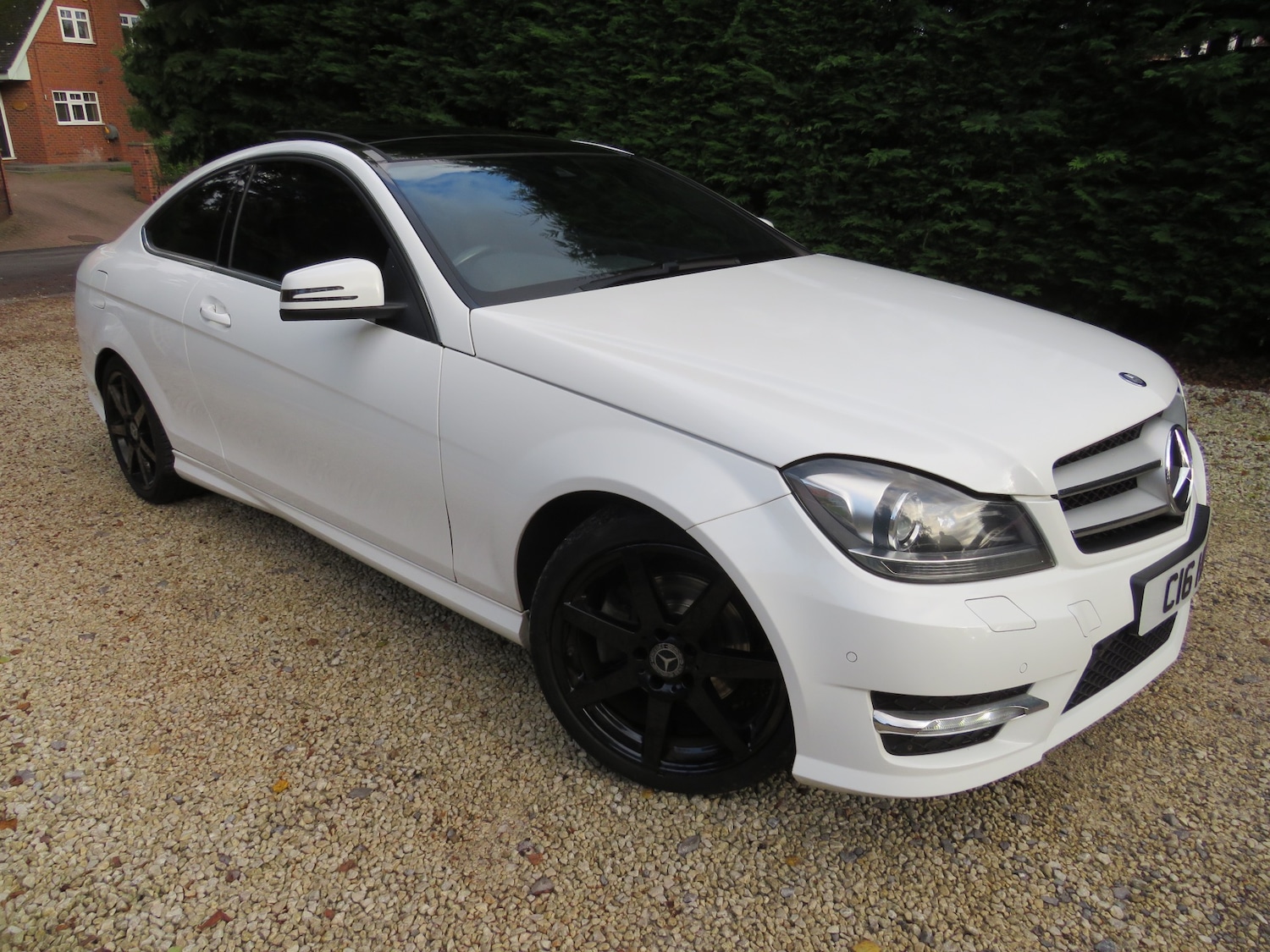 Used Mercedes-Benz C-Class 2014 for sale - 68613763: Photo 1