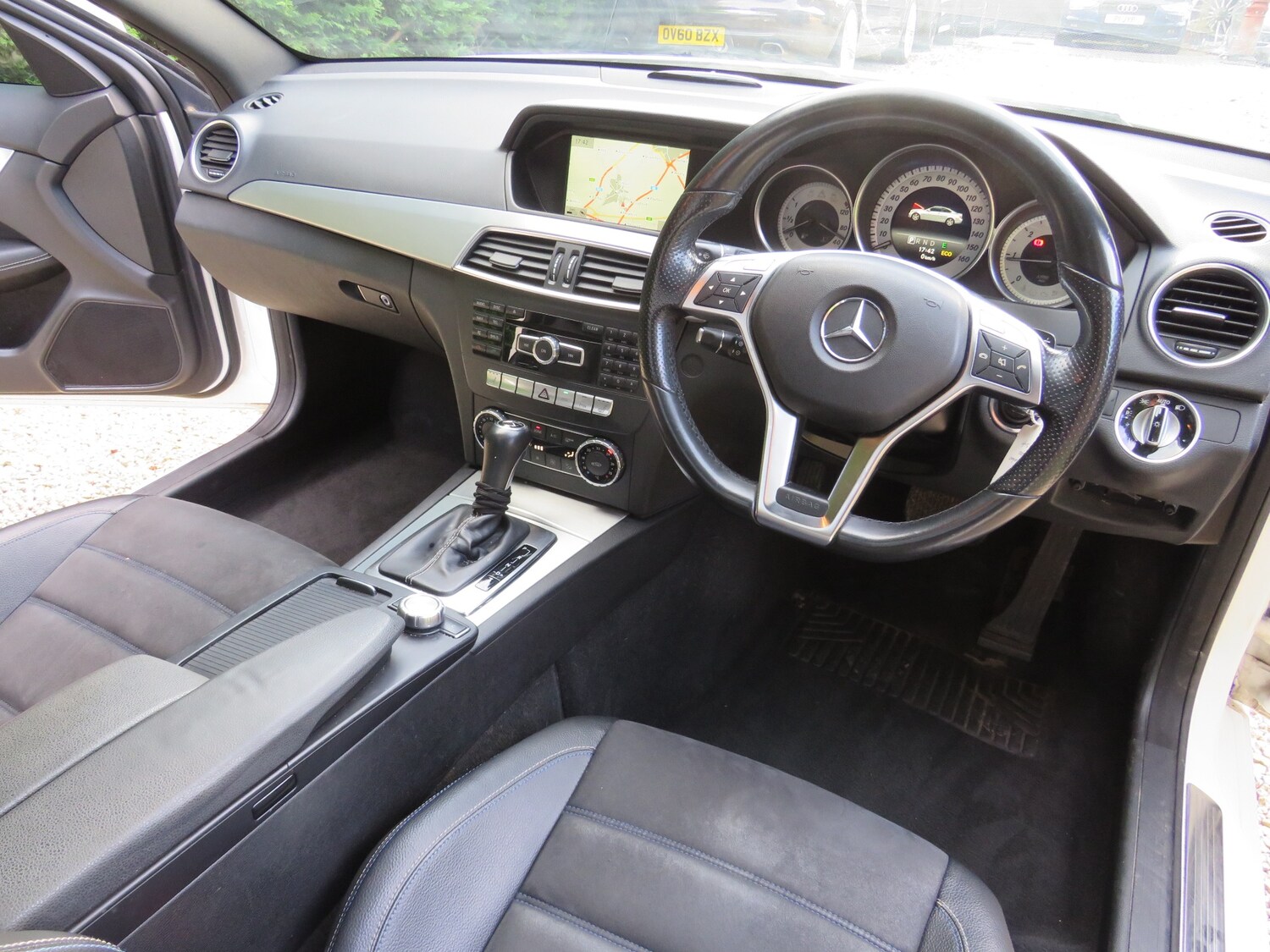 Used Mercedes-Benz C-Class 2014 for sale - 68613763: Photo 11