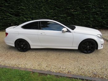 Used Mercedes-Benz C-Class 2014 for sale - 68613763: Photo 3