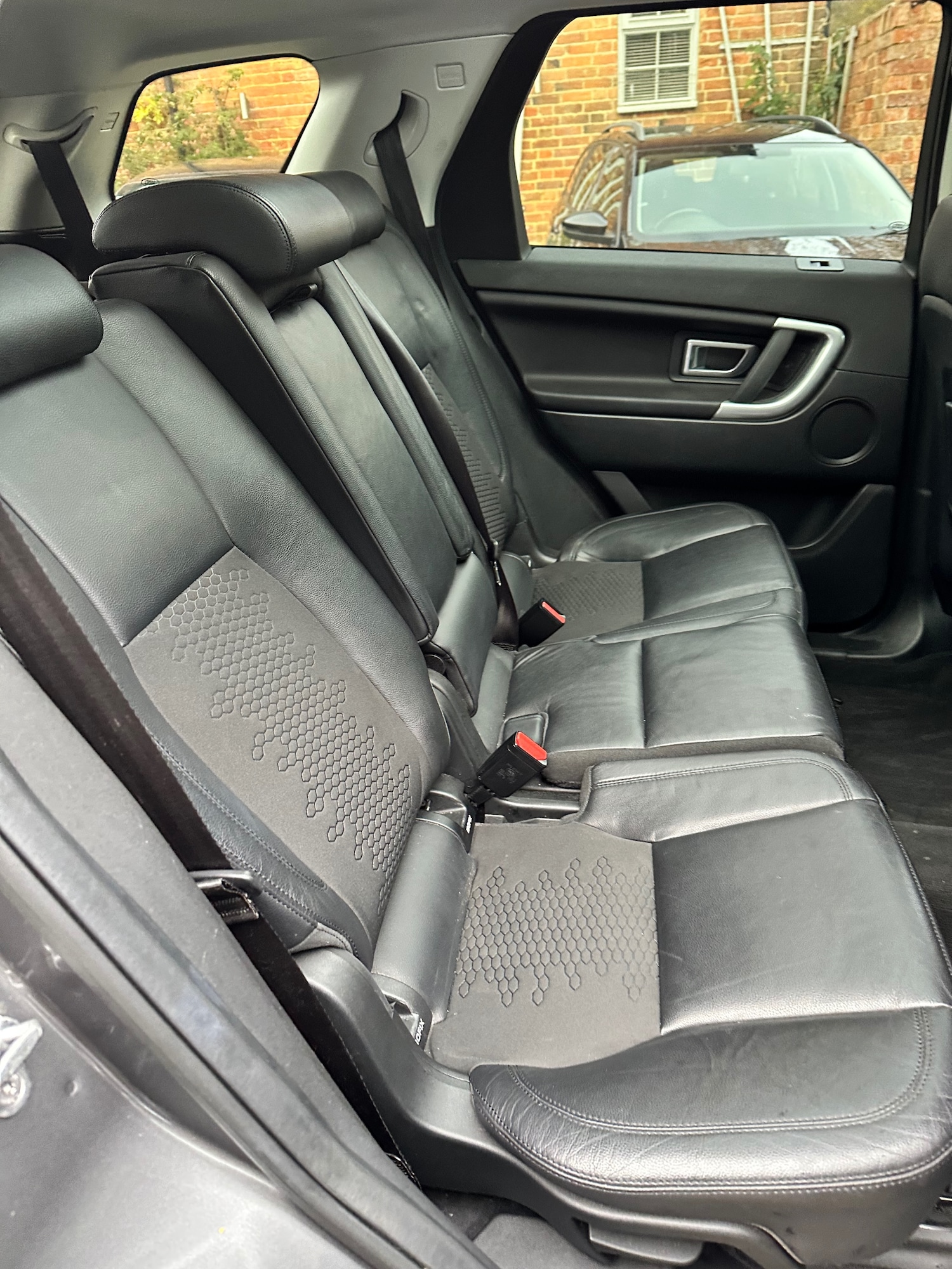 Used Land Rover Discovery Sport 2018 for sale - 76705689: Photo 28