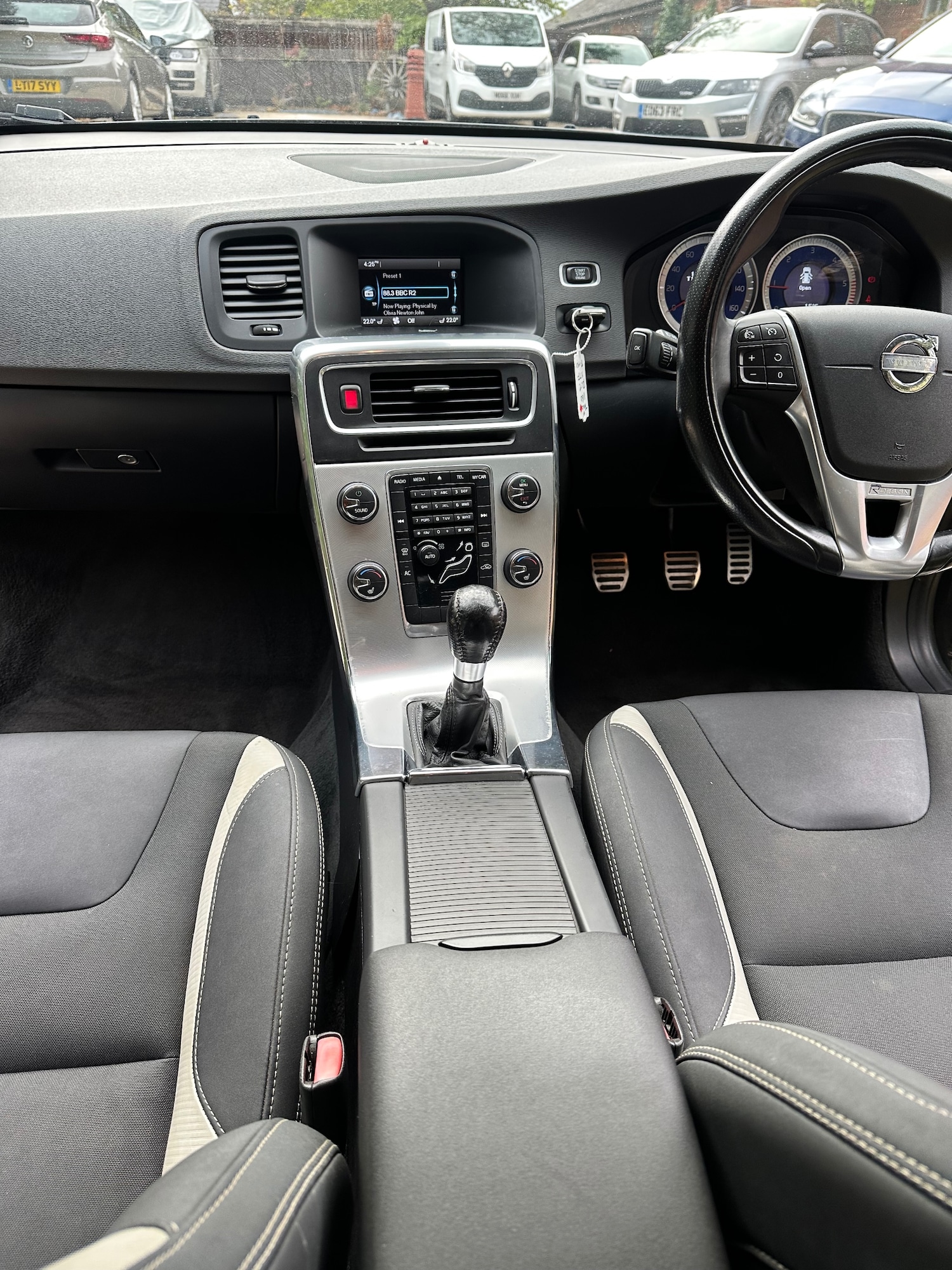 Used Volvo V60 2012 for sale - 76170235: Photo 21