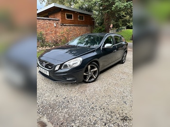 Used Volvo V60 2012 for sale - 76170235: Photo 2