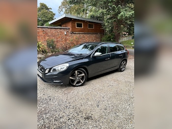 Used Volvo V60 2012 for sale - 76170235: Photo 3