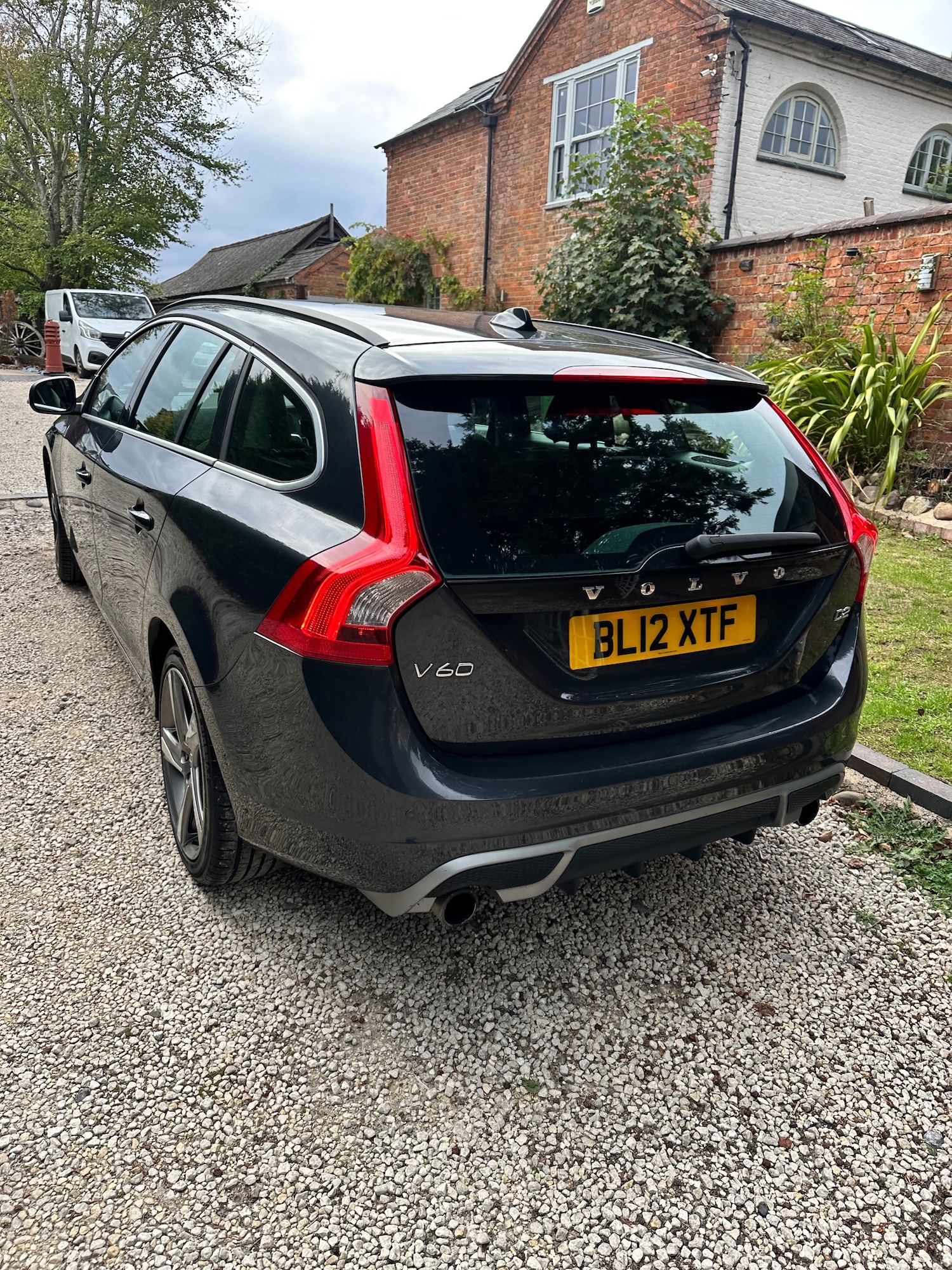 Used Volvo V60 2012 for sale - 76170235: Photo 41