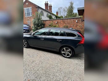 Used Volvo V60 2012 for sale - 76170235: Photo 4