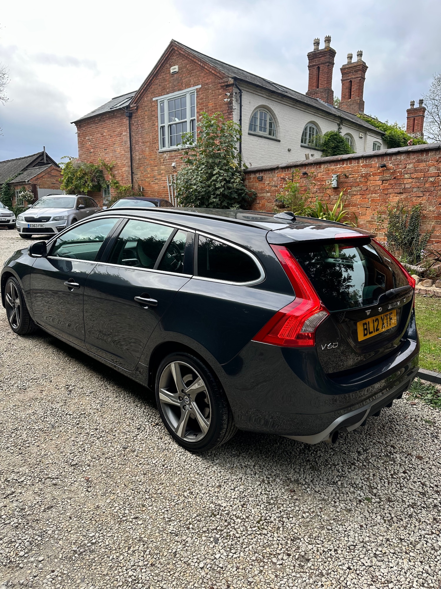 Used Volvo V60 2012 for sale - 76170235: Photo 5