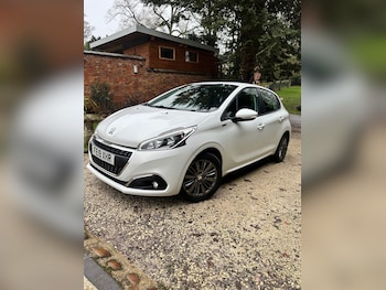 Used Peugeot 208 2019 for sale - 77240347: Photo
