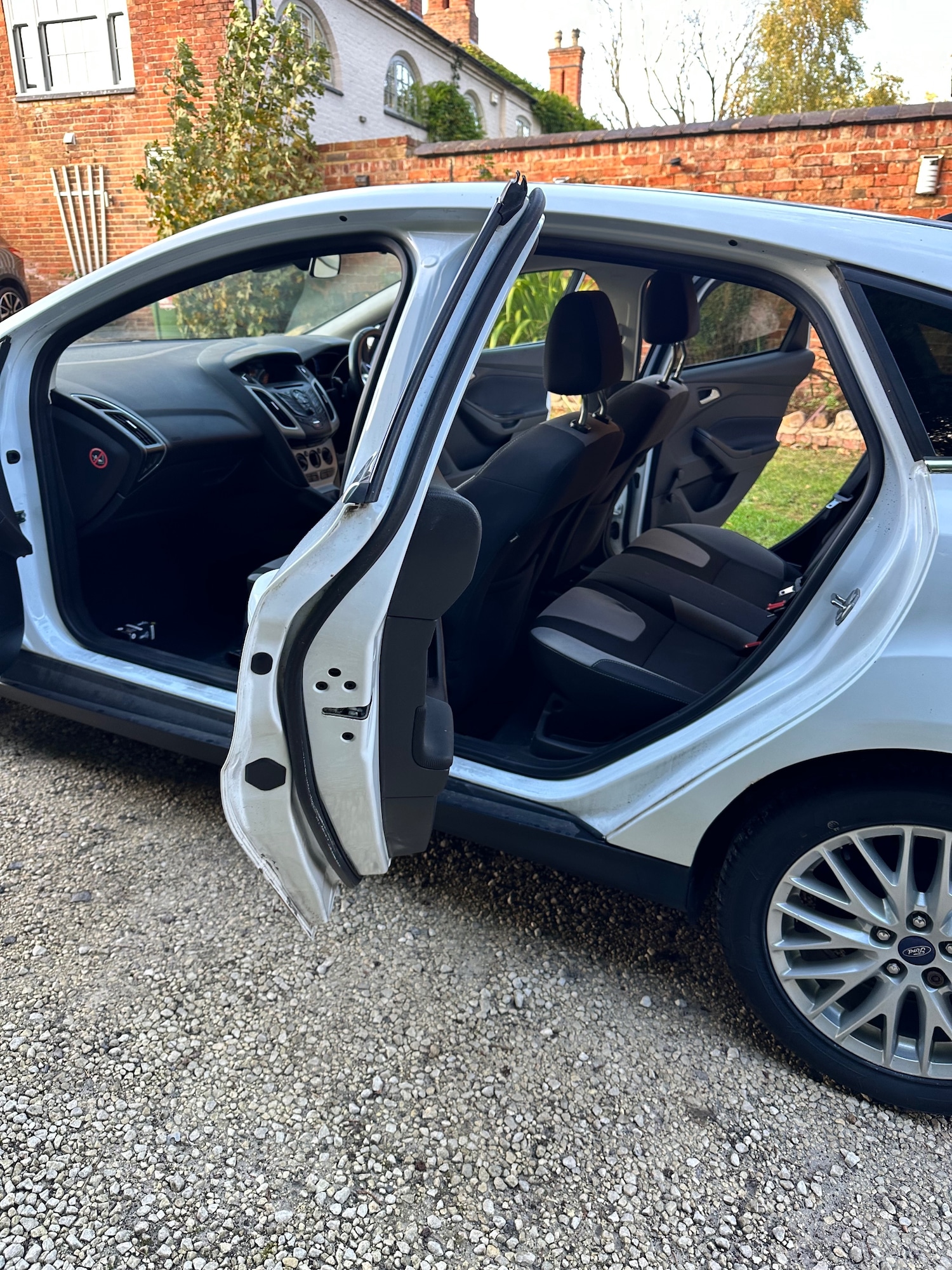 Used Ford Focus 2013 for sale - 76392061: Photo 23