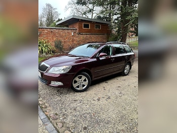 Used Skoda Octavia 2010 for sale - 77005633: Photo