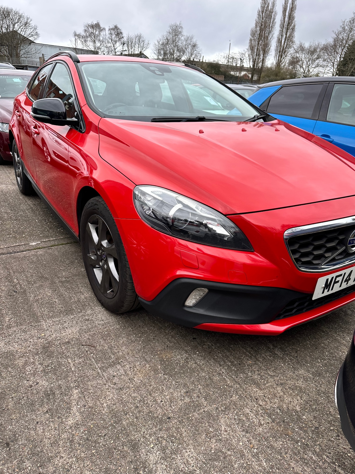 Used Volvo V40 2014 for sale - 77905955: Photo 2