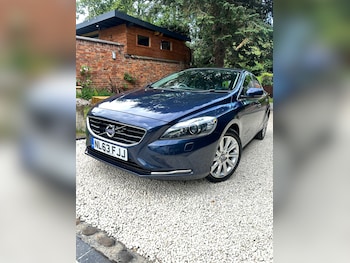 Used Volvo V40 2013 for sale - 78880900: Photo