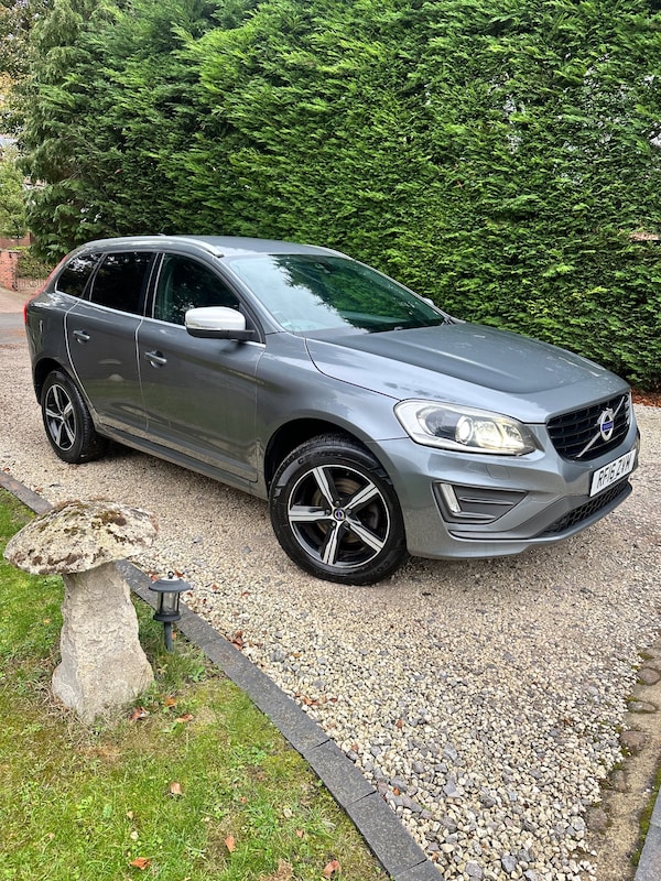 Used Volvo XC60 2016 for sale - 76253761: Photo 3