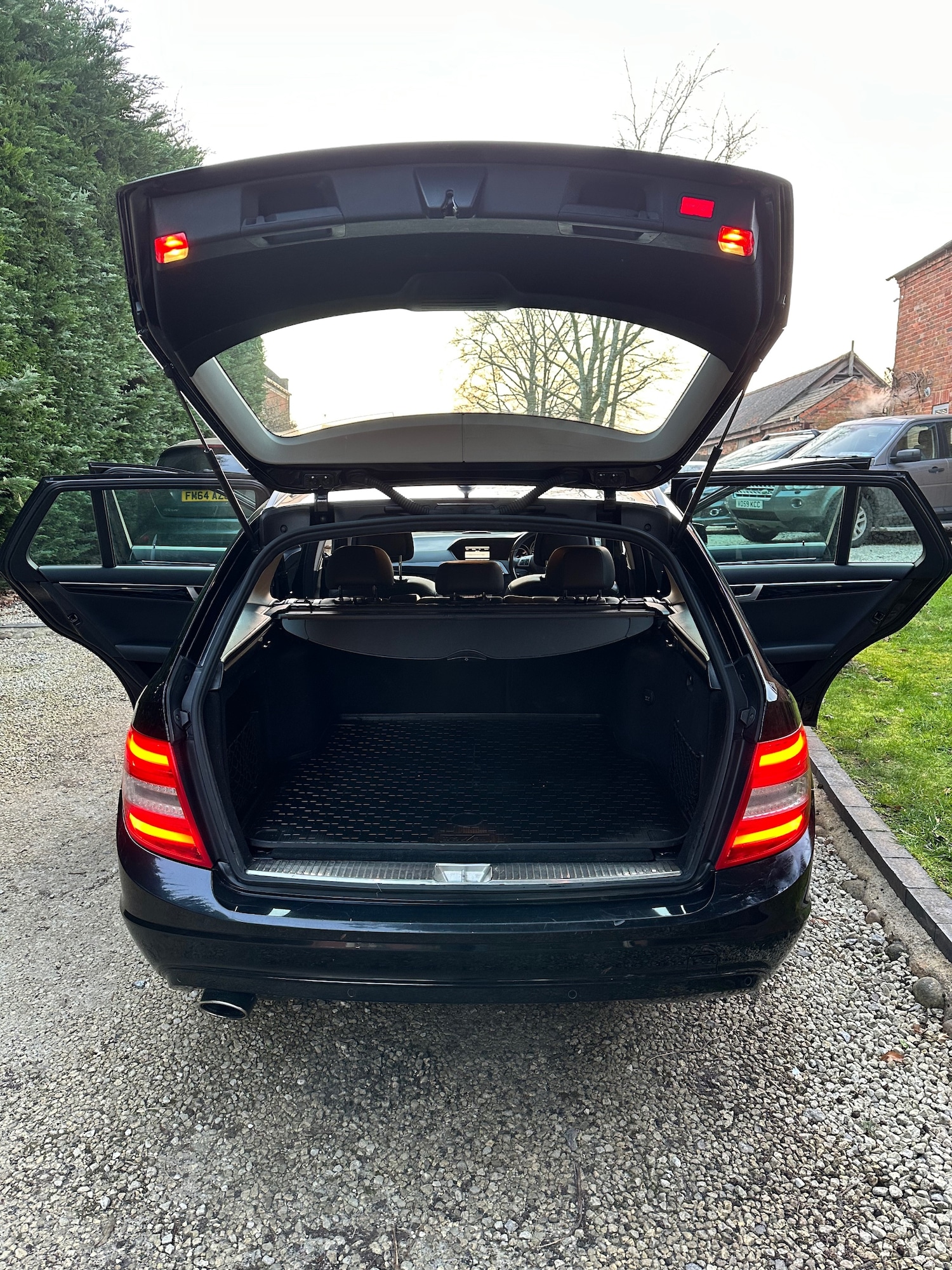 Used Mercedes-Benz C Class 2012 for sale - 77744210: Photo 35