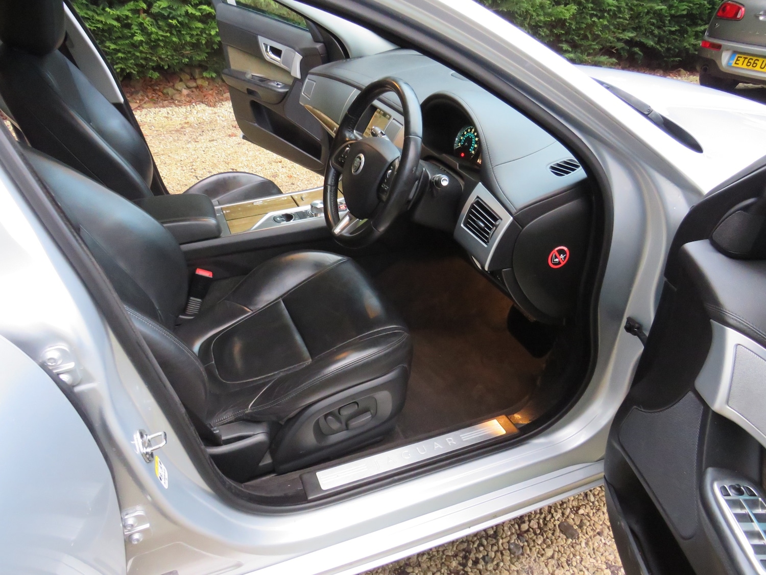 Used Jaguar XF 2012 for sale - 73517303: Photo 12