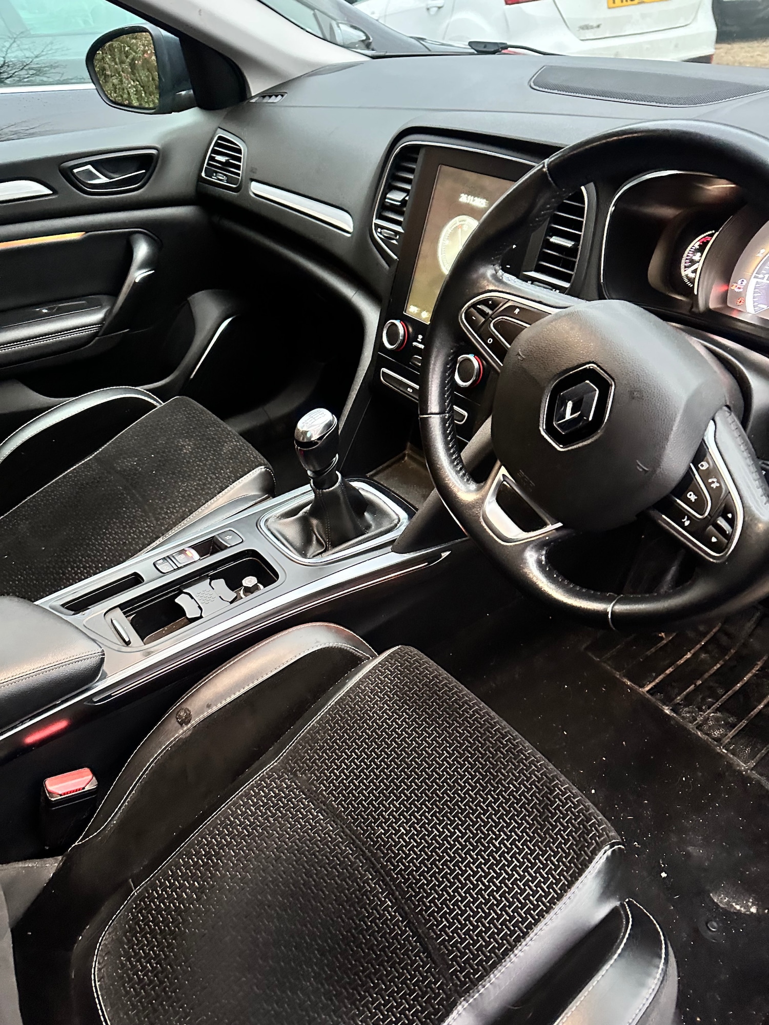 Used Renault Megane 2018 for sale - 76807299: Photo 15