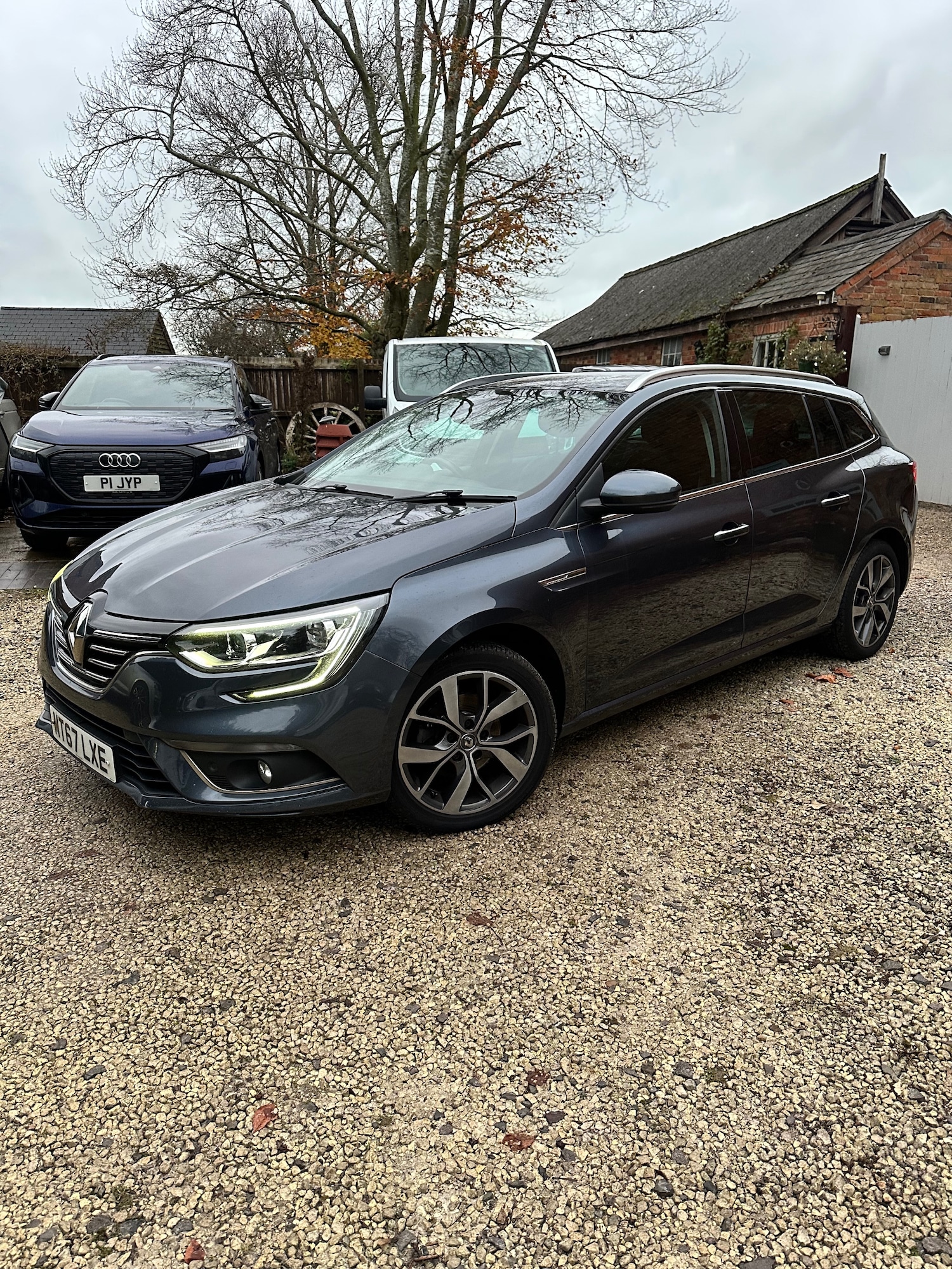 Used Renault Megane 2018 for sale - 76807299: Photo 3