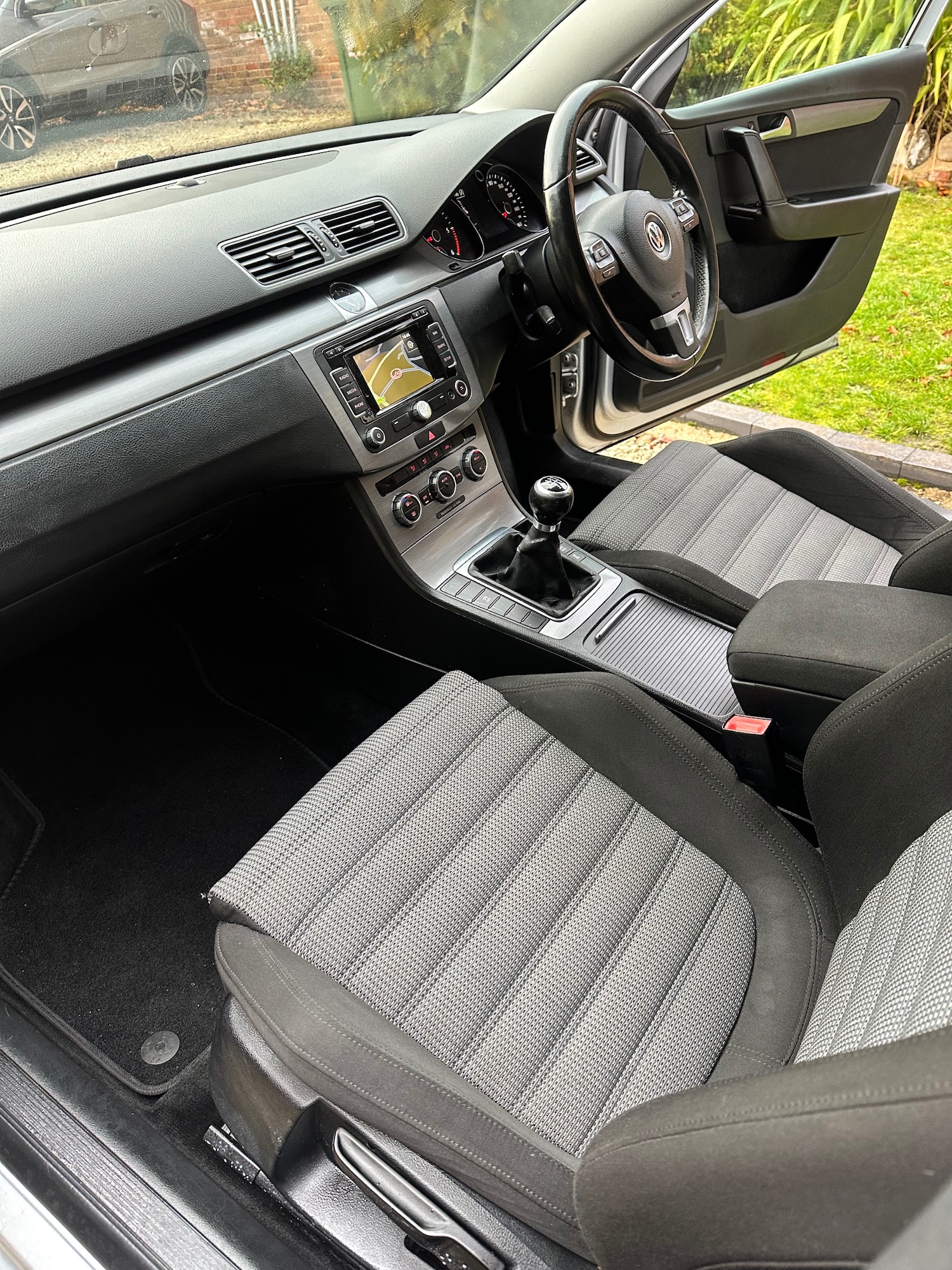 Used Volkswagen Passat 2012 for sale - 76405499: Photo 27