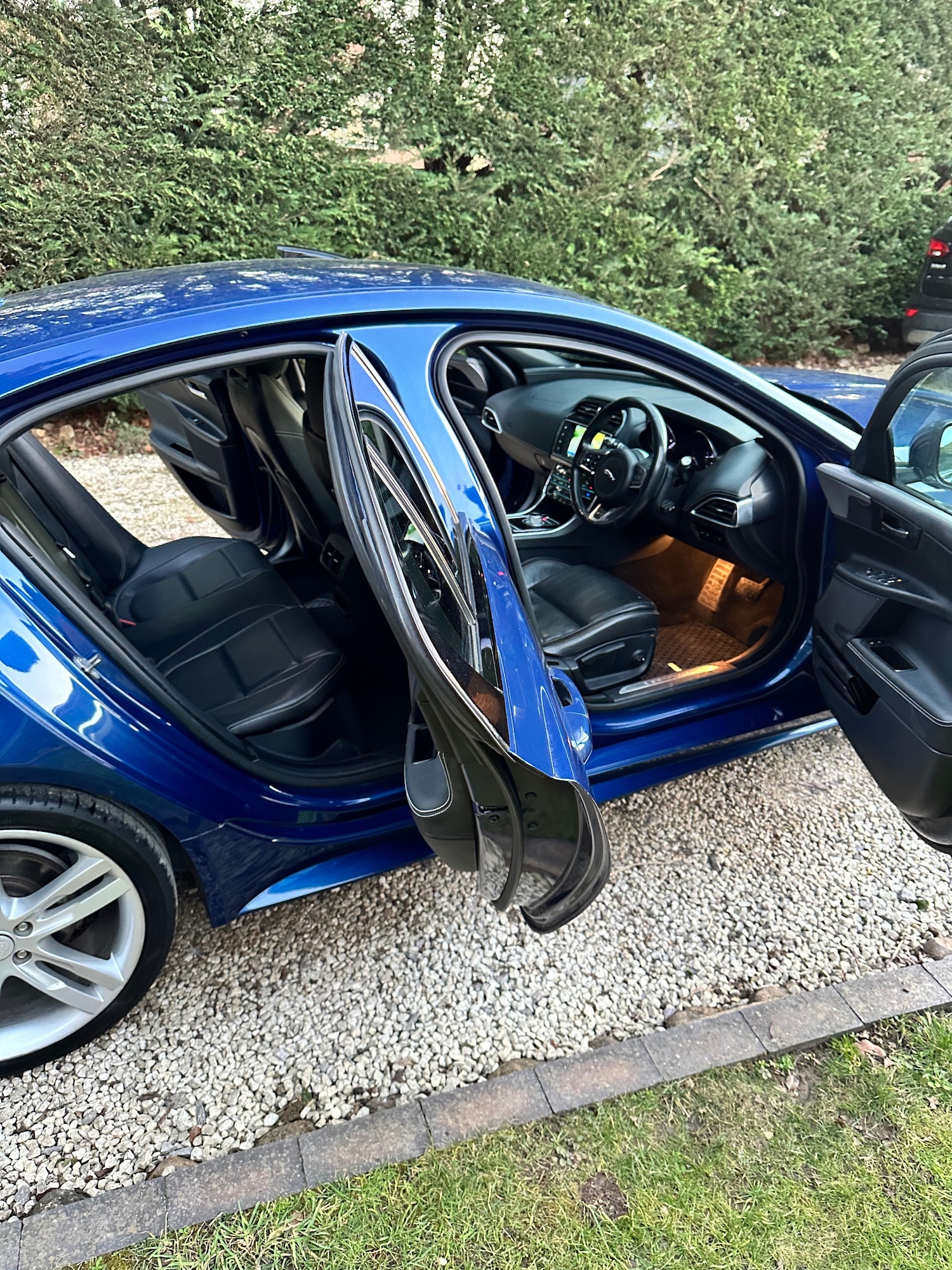 Used Jaguar XE 2015 for sale - 73927754: Photo 19