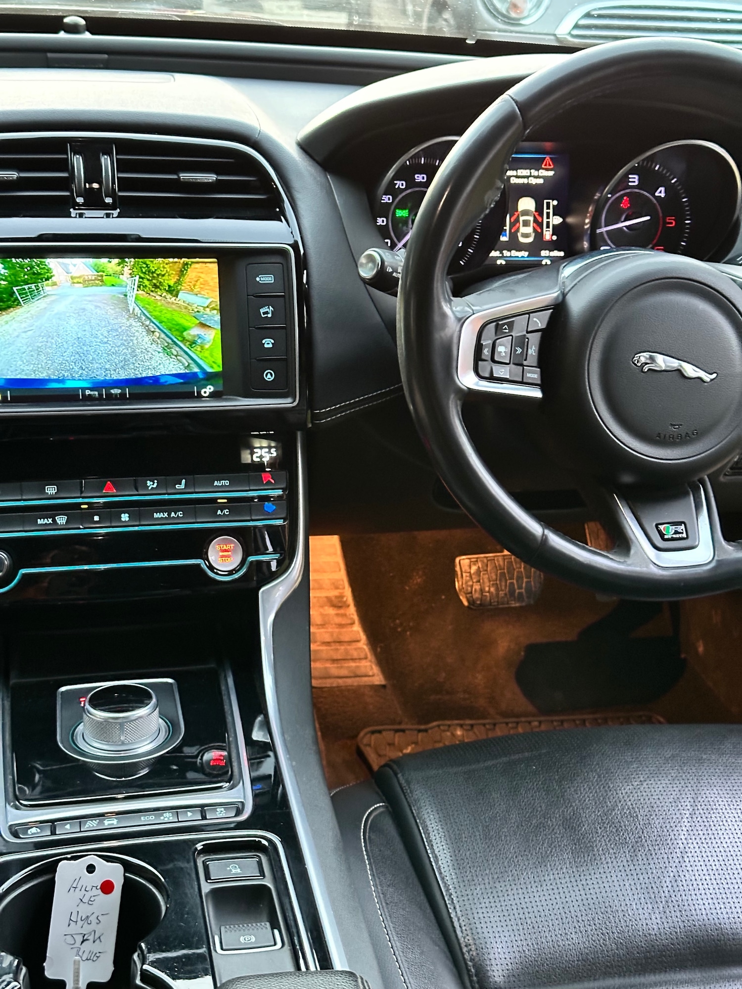 Used Jaguar XE 2015 for sale - 73927754: Photo 25