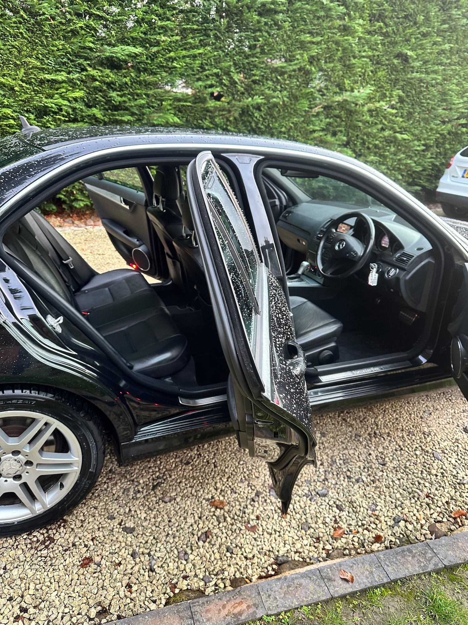 Used Mercedes-Benz C Class 2010 for sale - 76386913: Photo 14