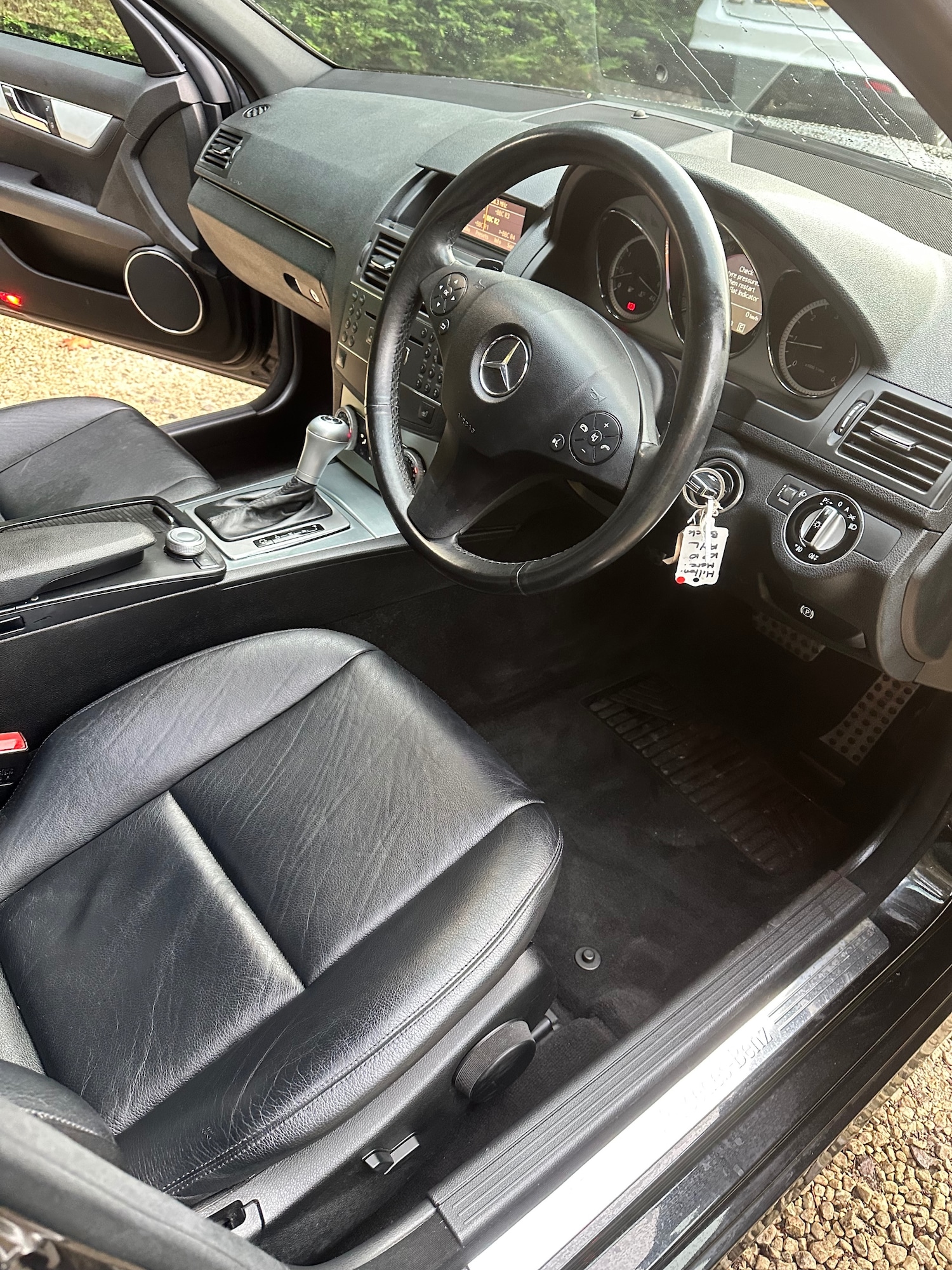 Used Mercedes-Benz C Class 2010 for sale - 76386913: Photo 16