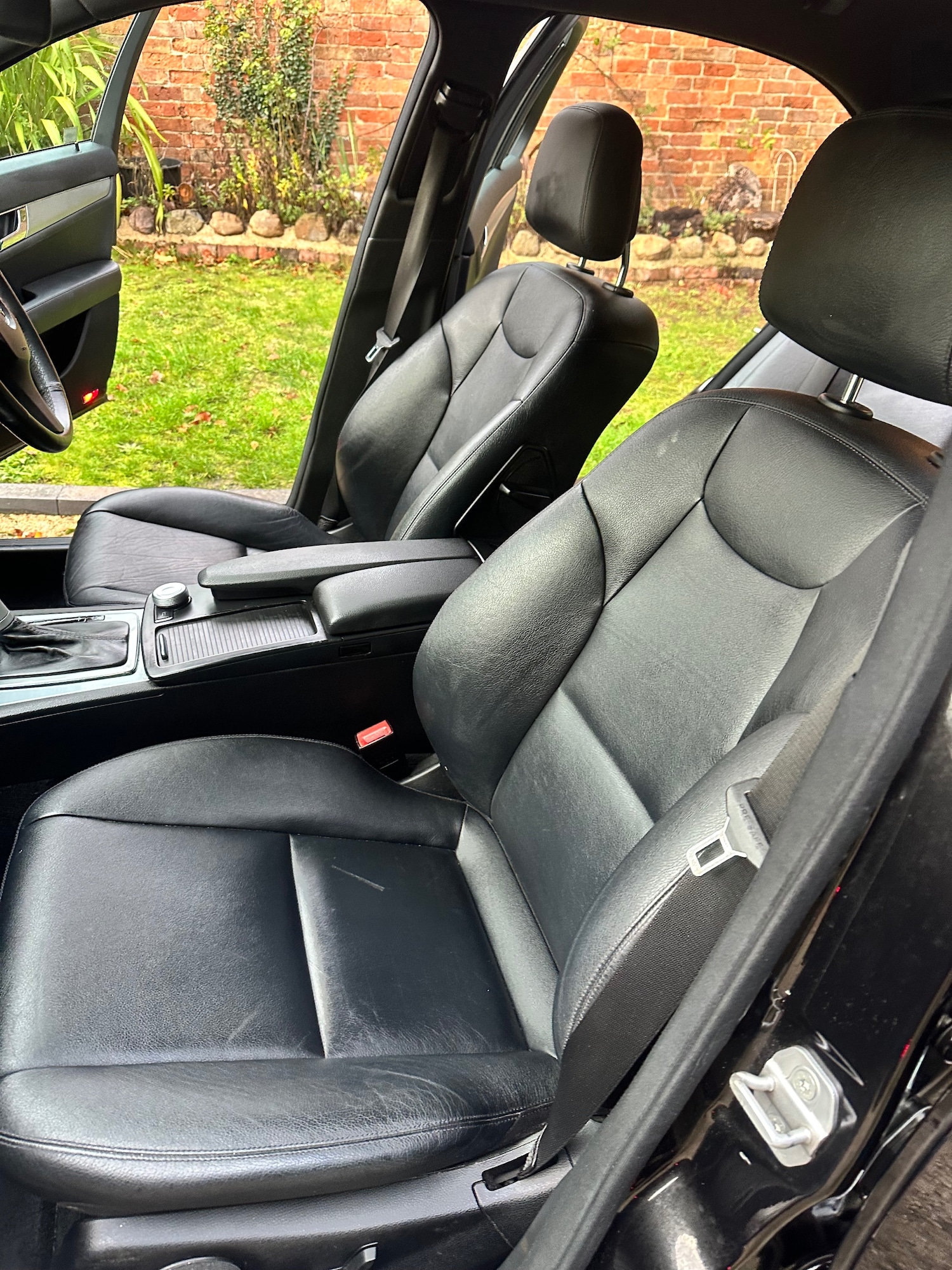 Used Mercedes-Benz C Class 2010 for sale - 76386913: Photo 29