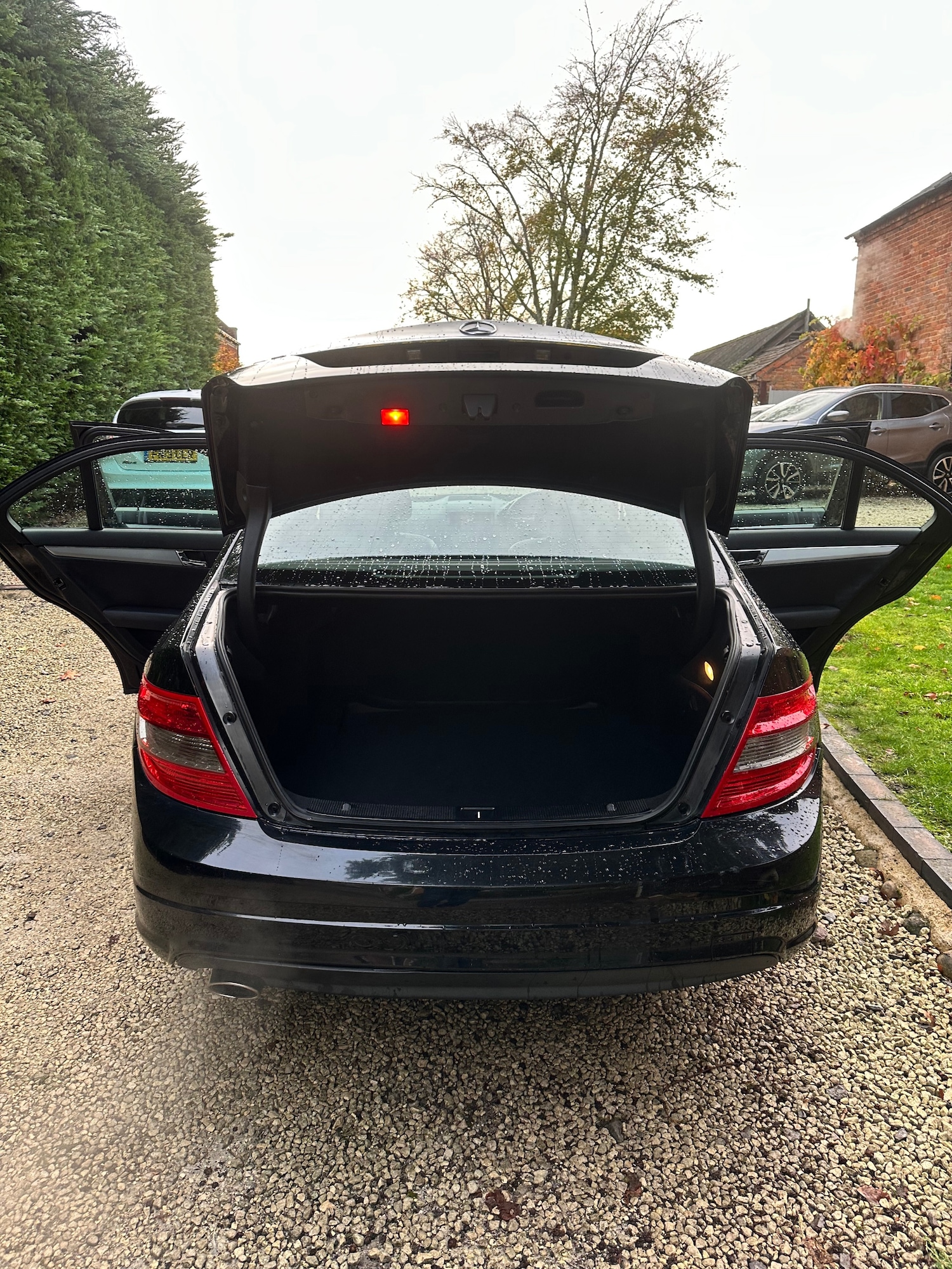 Used Mercedes-Benz C Class 2010 for sale - 76386913: Photo 33