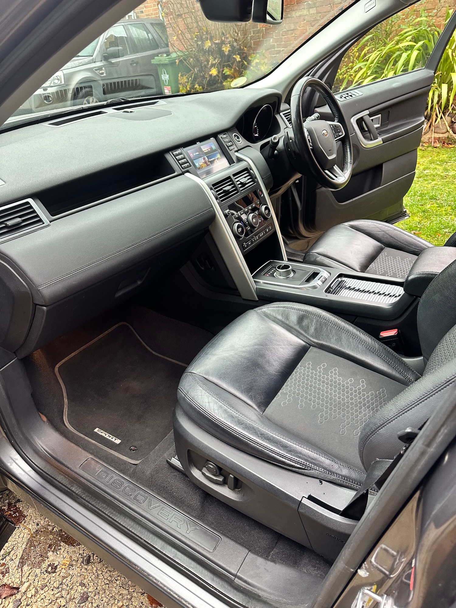 Used Land Rover Discovery Sport 2016 for sale - 76568701: Photo 31