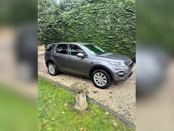 Used Land Rover Discovery Sport 2016 for sale - 76568701: Photo