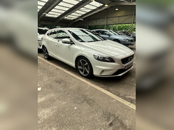 Used Volvo V40 2015 for sale - 78903372: Photo