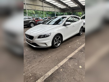Used Volvo V40 2015 for sale - 78903372: Photo