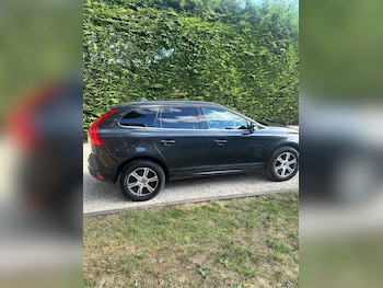 Used Volvo XC60 2015 for sale - 75406909: Photo