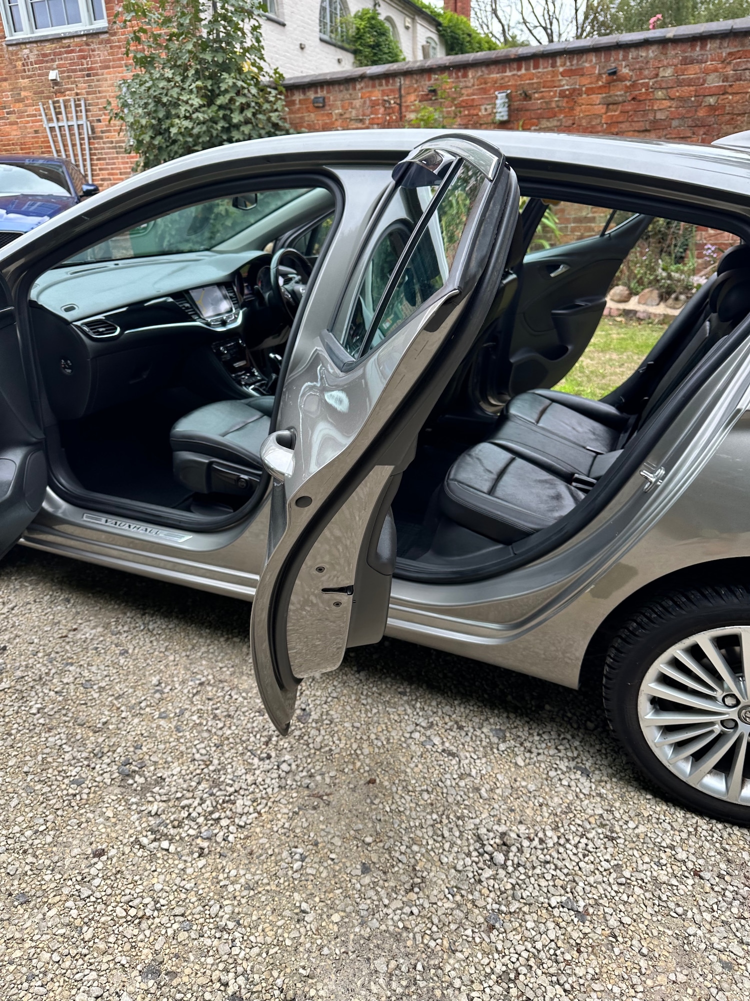 Used Vauxhall Astra 2017 for sale - 76182534: Photo 23