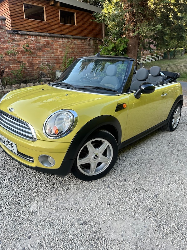 Used MINI Convertible 2010 for sale - 75509837: Photo 10