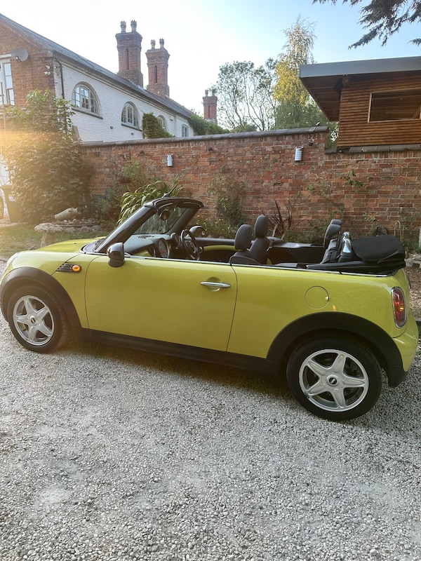 Used MINI Convertible 2010 for sale - 75509837: Photo 15