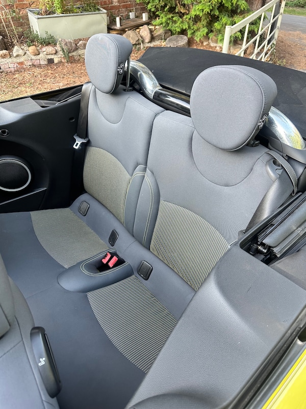 Used MINI Convertible 2010 for sale - 75509837: Photo 36