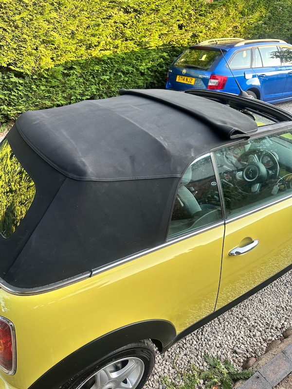 Used MINI Convertible 2010 for sale - 75509837: Photo 37