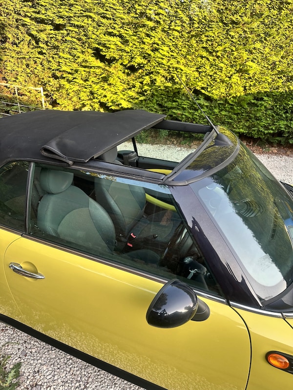 Used MINI Convertible 2010 for sale - 75509837: Photo 39