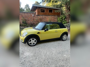 Used MINI Convertible 2010 for sale - 75509837: Photo