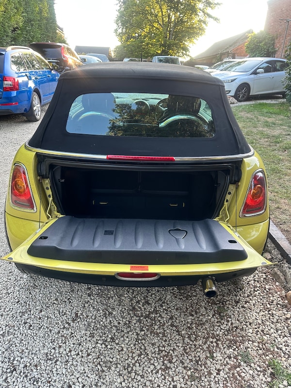 Used MINI Convertible 2010 for sale - 75509837: Photo 42