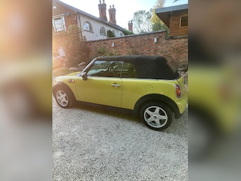 Used MINI Convertible 2010 for sale - 75509837: Photo