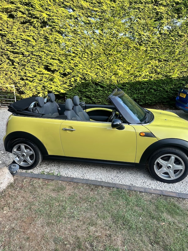 Used MINI Convertible 2010 for sale - 75509837: Photo 6