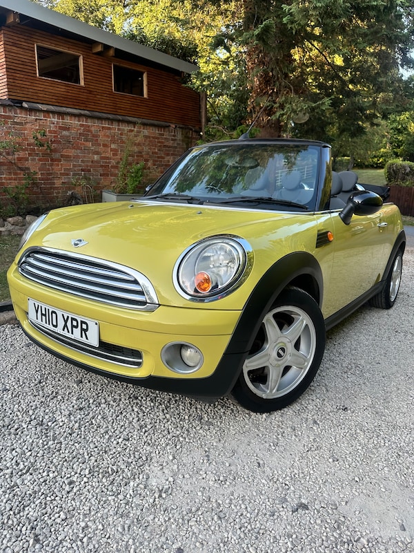 Used MINI Convertible 2010 for sale - 75509837: Photo 9