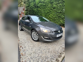 Vauxhall - Astra