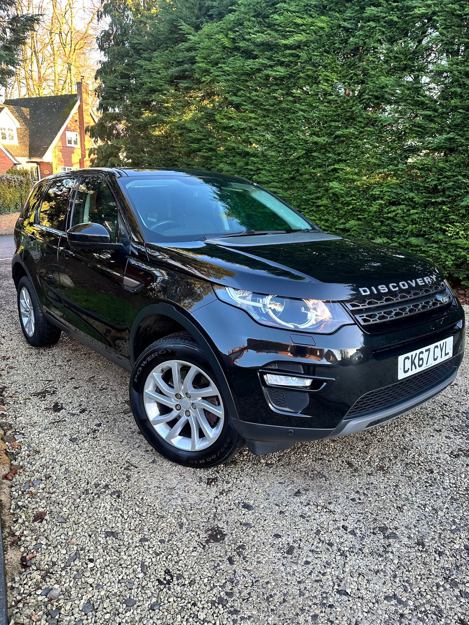 Used Land Rover Discovery Sport 2017 for sale - 77223080: Photo 2