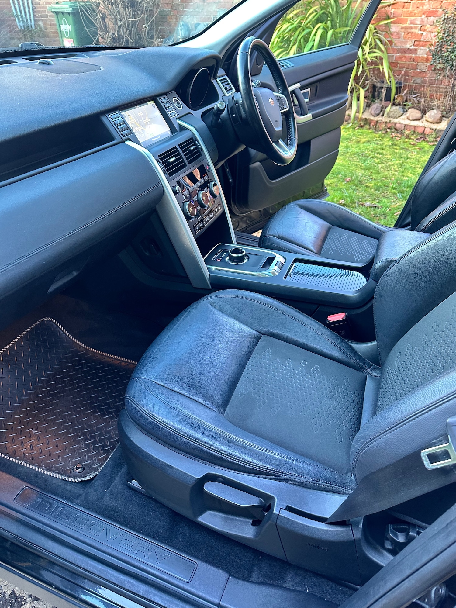 Used Land Rover Discovery Sport 2017 for sale - 77223080: Photo 39