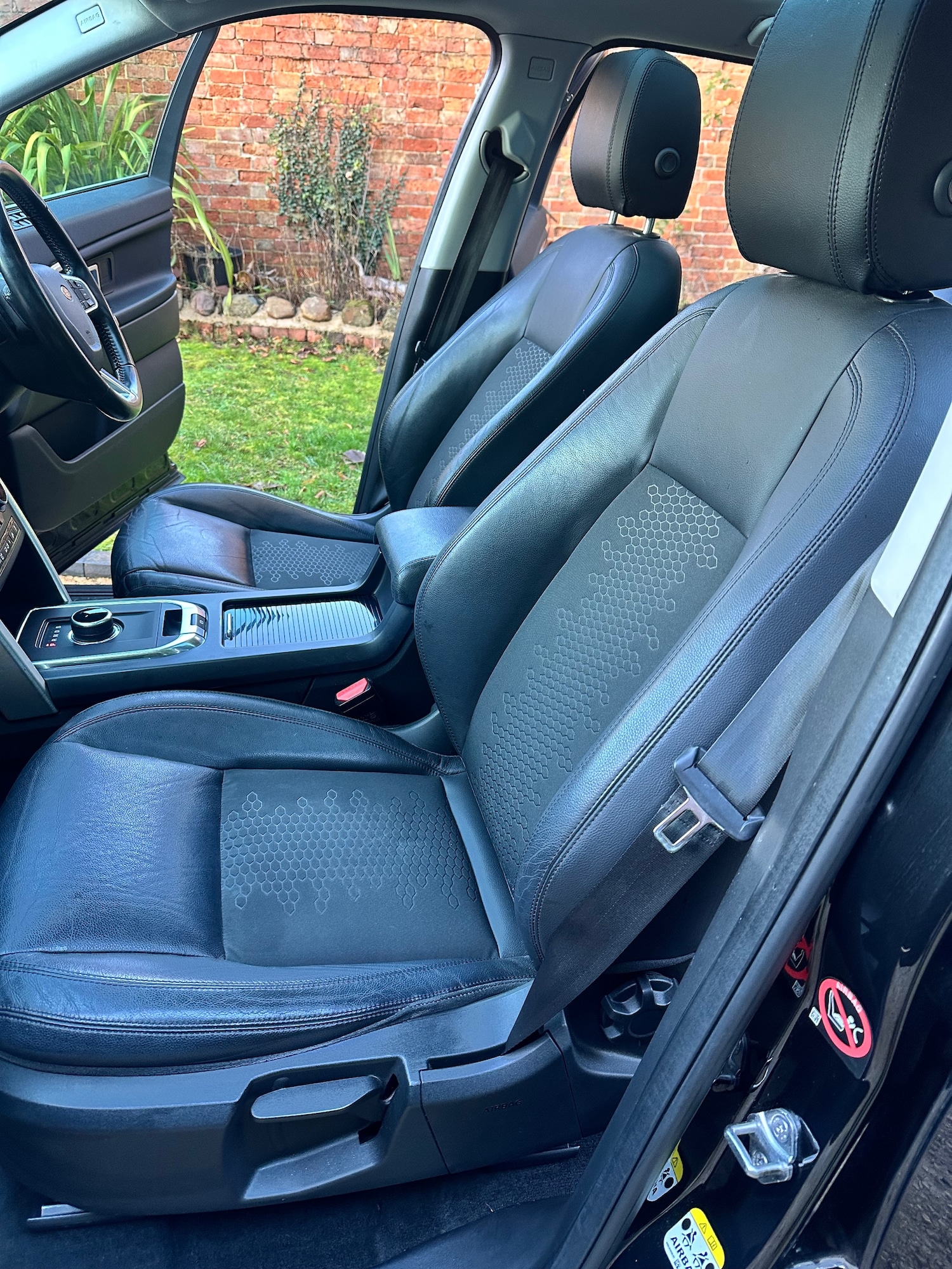 Used Land Rover Discovery Sport 2017 for sale - 77223080: Photo 40