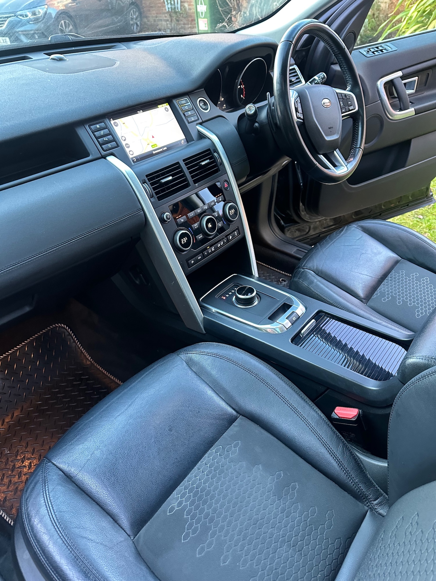 Used Land Rover Discovery Sport 2017 for sale - 77223080: Photo 41